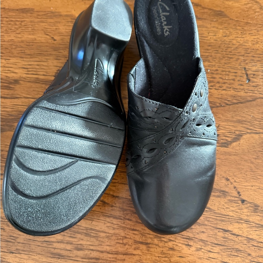 Clark’s clogs 8.5M - Picture 9 of 9